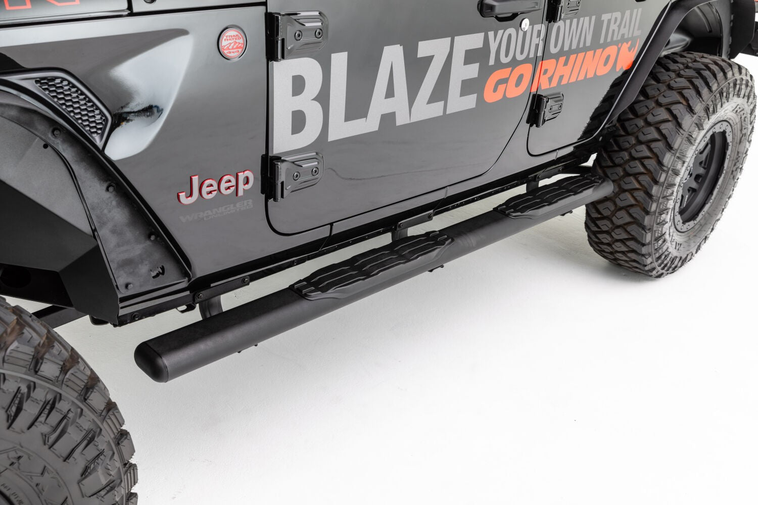 5 Inch 1000 Series Side Steps with Mounting Brackets Kit Textured Black 2018-2026 Jeep Wrangler Go Rhino