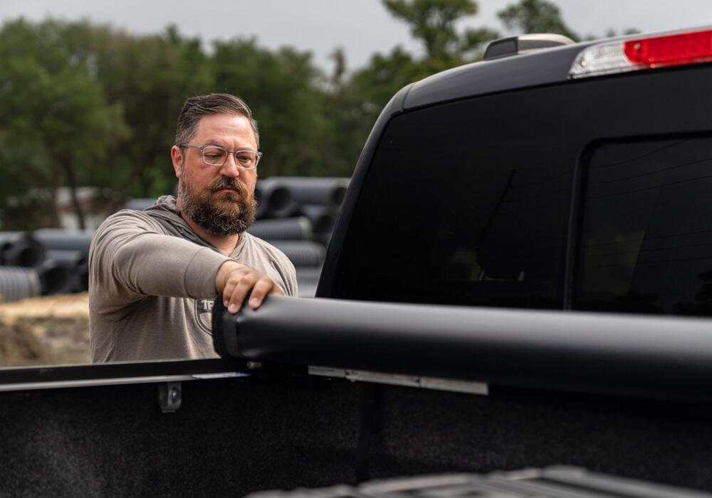 Pro X15 Tonneau Cover Black 2009-2014 Ford F-150 5 Foot 7 Inch Bed Truxedo