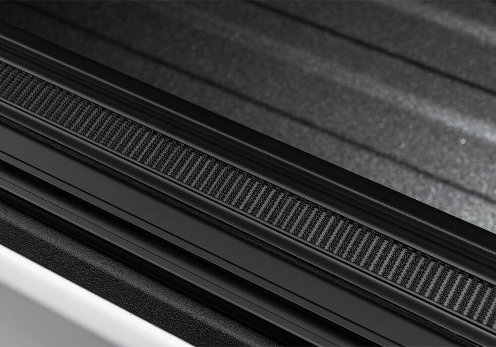 Sentry CT Tonneau Cover Black 2020-2025 Jeep Gladiator with or without Trail Rail System Truxedo