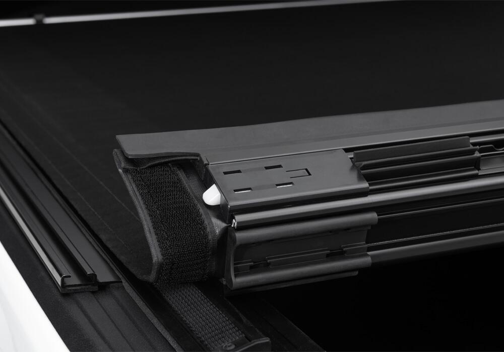 Sentry CT Tonneau Cover Black 2020-2025 Jeep Gladiator with or without Trail Rail System Truxedo