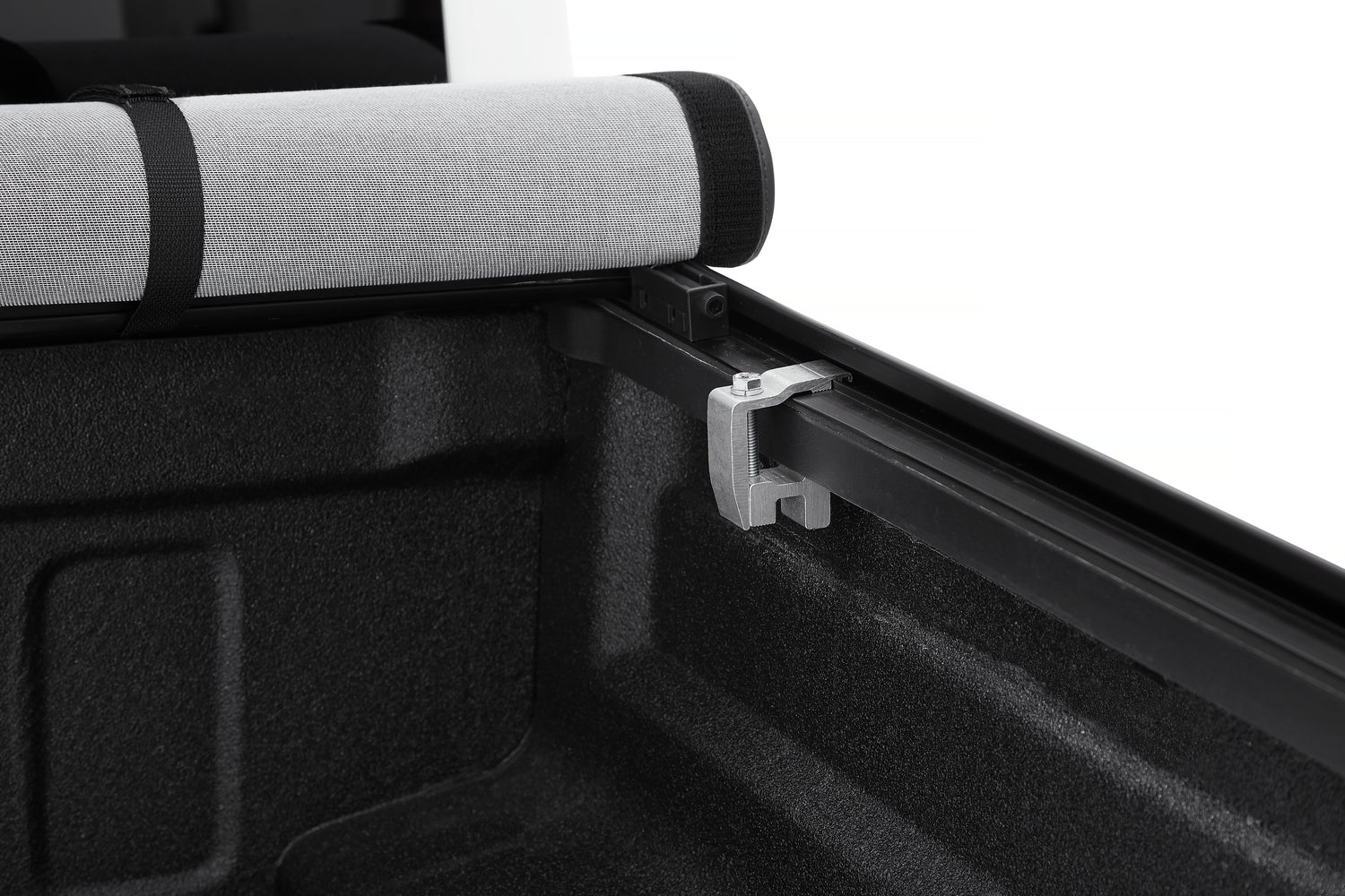 EZ-Roll Soft Tonneau '20-26 Gladiator For 5 ft. bed Black Diamond Bestop