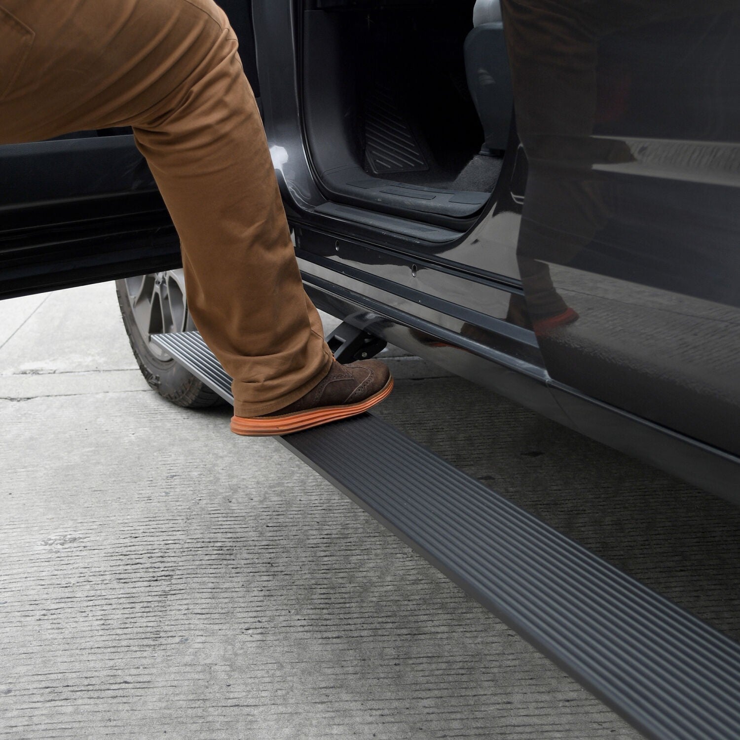 RealTruck VoltStep Electric Running Board Kit Textured Black 2007-2013 Silverado/Sierra 1500/2500 HD Go Rhino