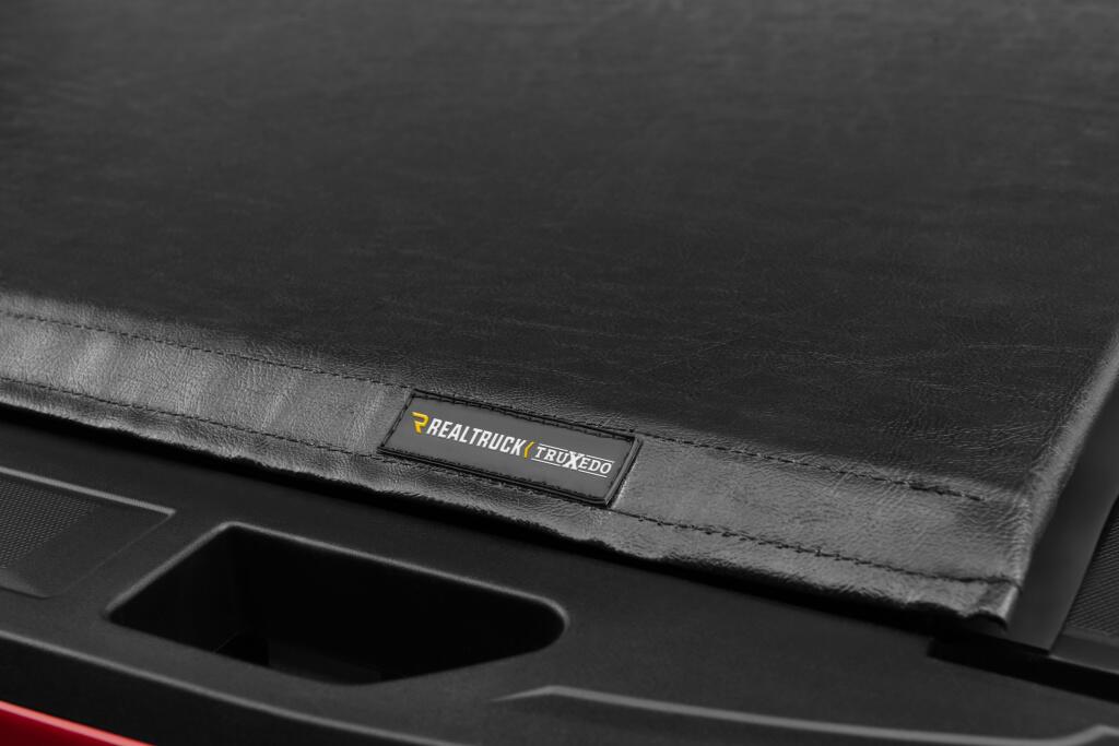 Lo Pro Tonneau Cover Black 2015-2022 Colorado/Canyon 6 Foot 2 Inch Bed without Sport Bar Truxedo