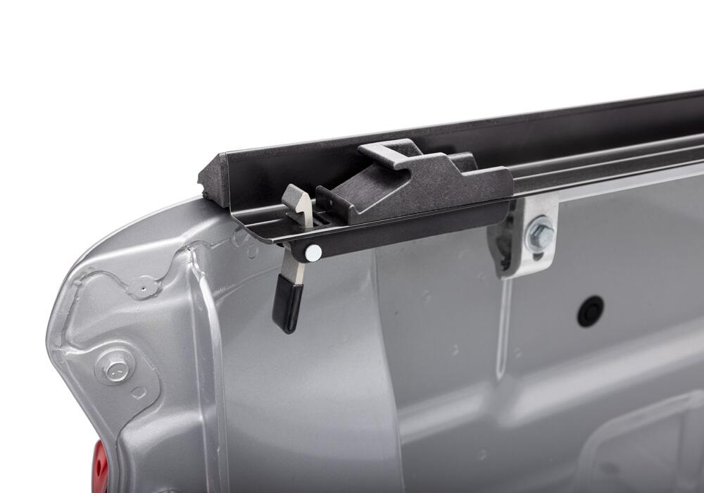 Lo Pro Tonneau Cover Black 2022-2026 Nissan Frontier 6 Foot 1 Inch Bed Truxedo