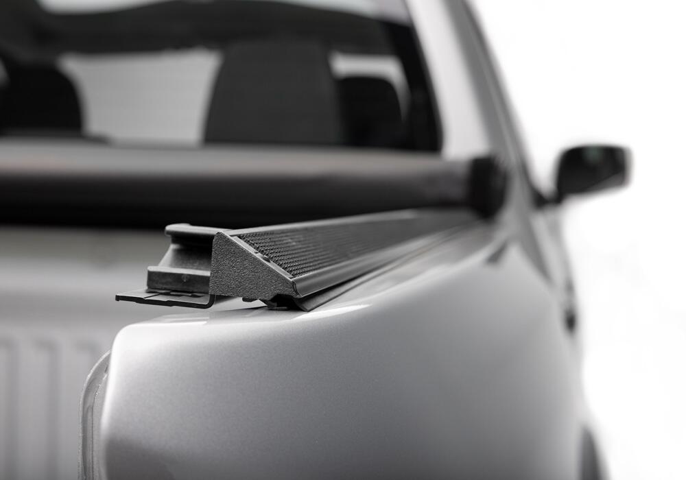 Lo Pro Tonneau Cover Black 2022-2026 Nissan Frontier 5 Foot Bed Truxedo