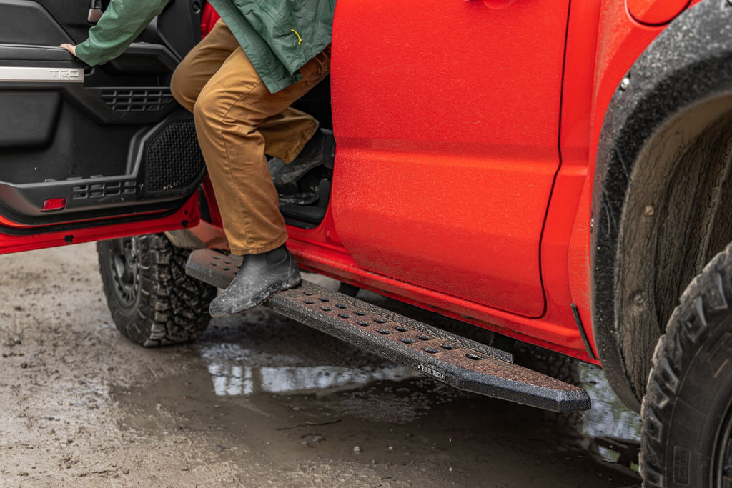 RB30 Slim Line Running Boards W/Bracket Kit Bedliner 2024-2025 Toyota Tacoma Go Rhino