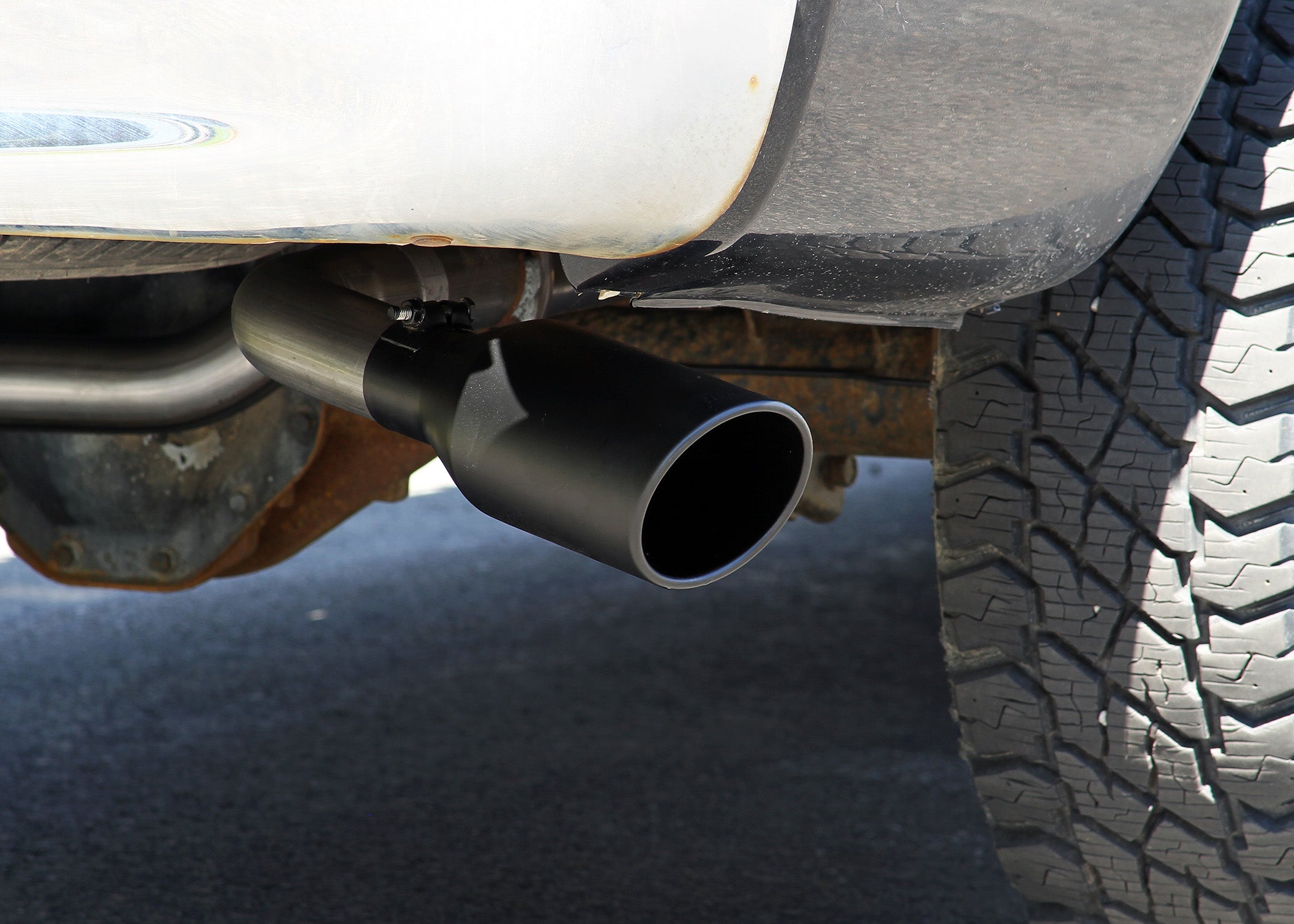 Flow Fx Cat-Back Exhaust System Fits 2006-2008 Dodge Ram 1500 5.7-Liter Cat-Back, Dual Side Exit, Stainless Steel Exhaust System Flowmaster