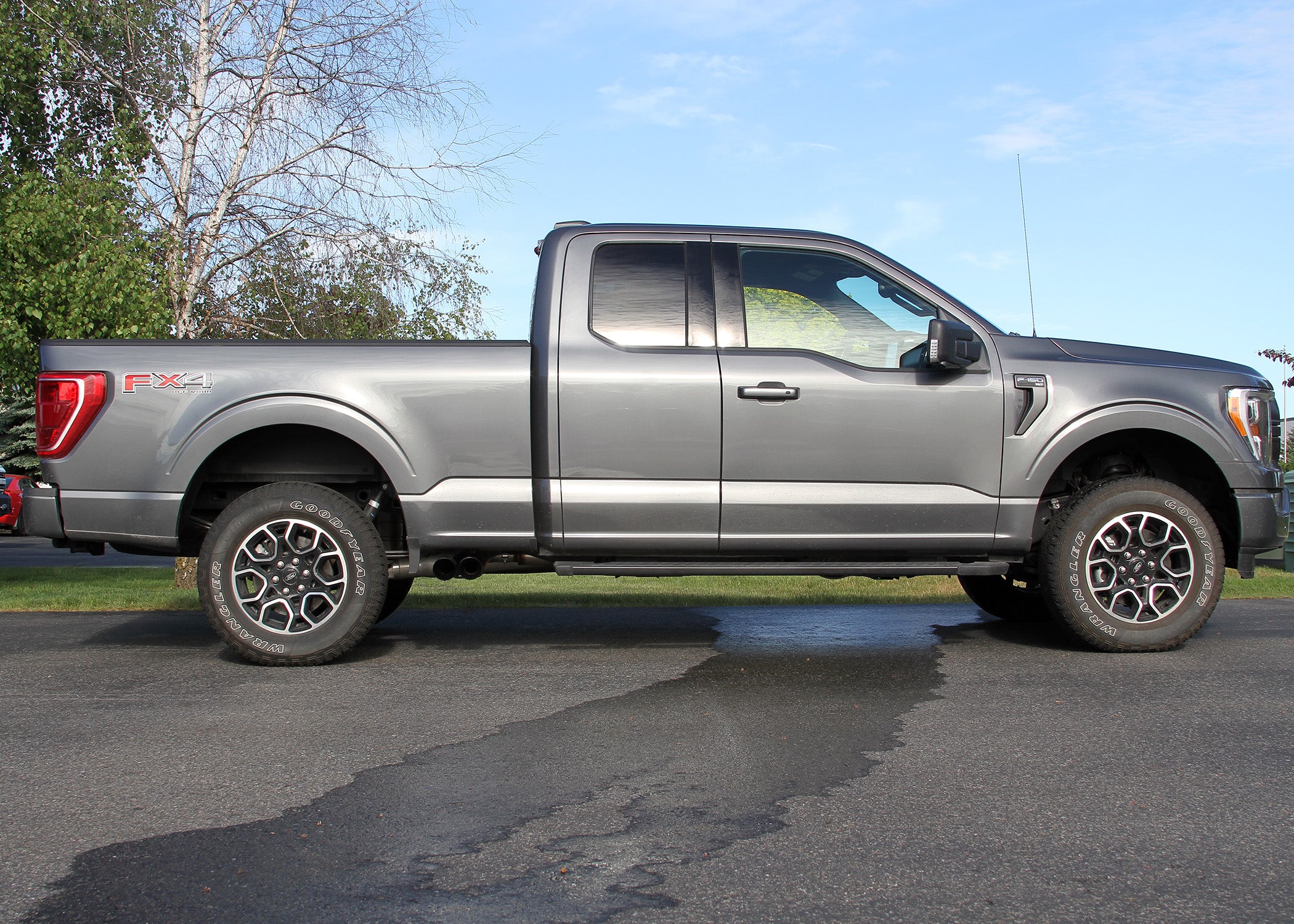 Flow Fx Cat-Back Exhaust System Fits 2021-2025 Ford F-150 2.7, 3.5, 5.0-Liter, Flow Fx Cat-Back 3.00-Inch To 2.50-Inch Stainless Steel Exhaust System, Dual Out Same Side Exit Flowmaster
