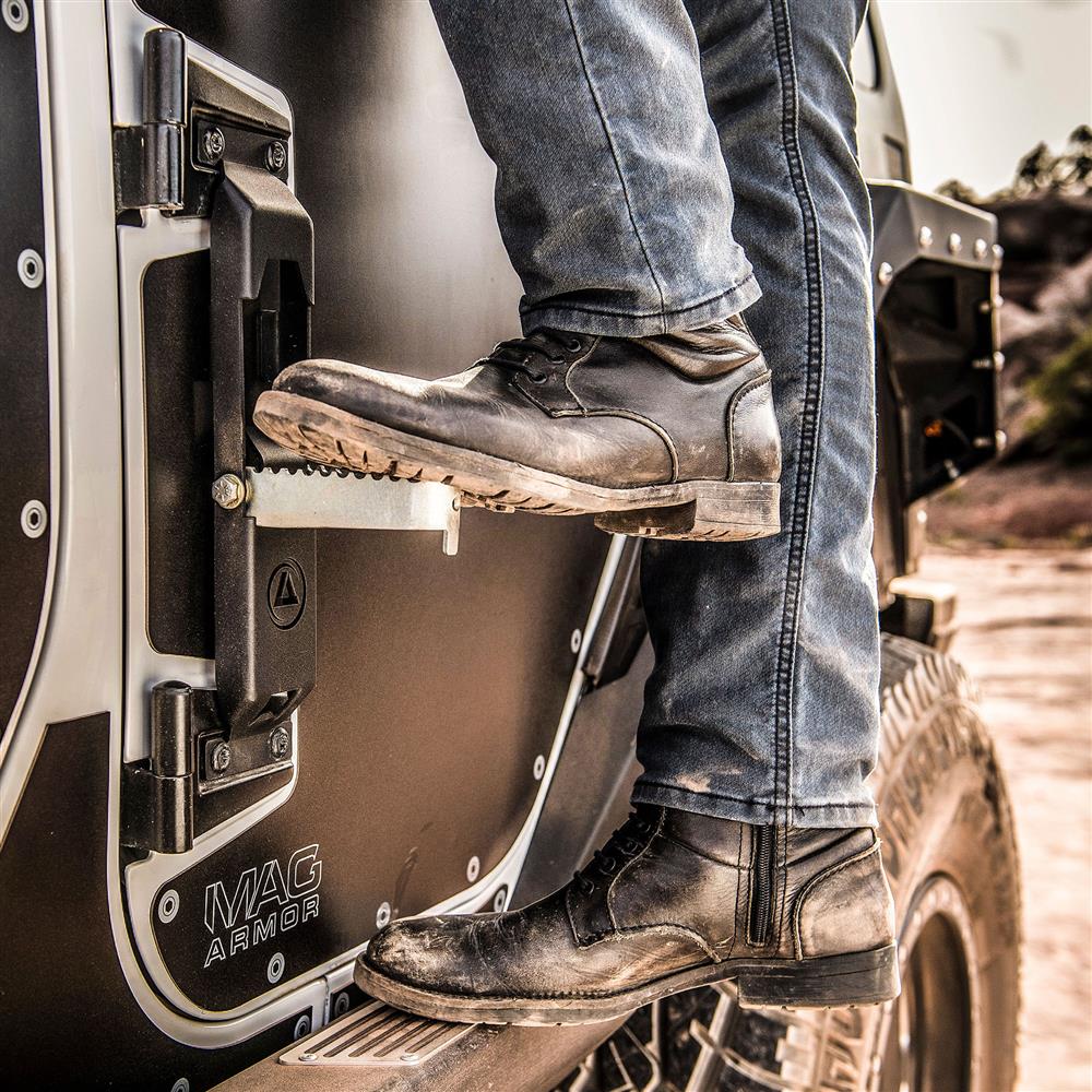 Atlas Door Steps 2007-Up Jeep Wrangler JK/JL/JT Smittybilt