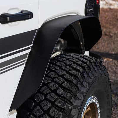 XRC Front and Rear Flat Fender Flare Set 2018-2022 Jeep Wrangler Smittybilt