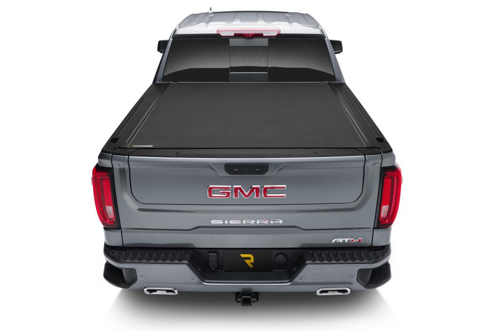 Revolver X4s Hard Rolling Truck Bed Cover 2015-2022 Colorado/Canyon 6 Foot 2 Inch Bed BAK