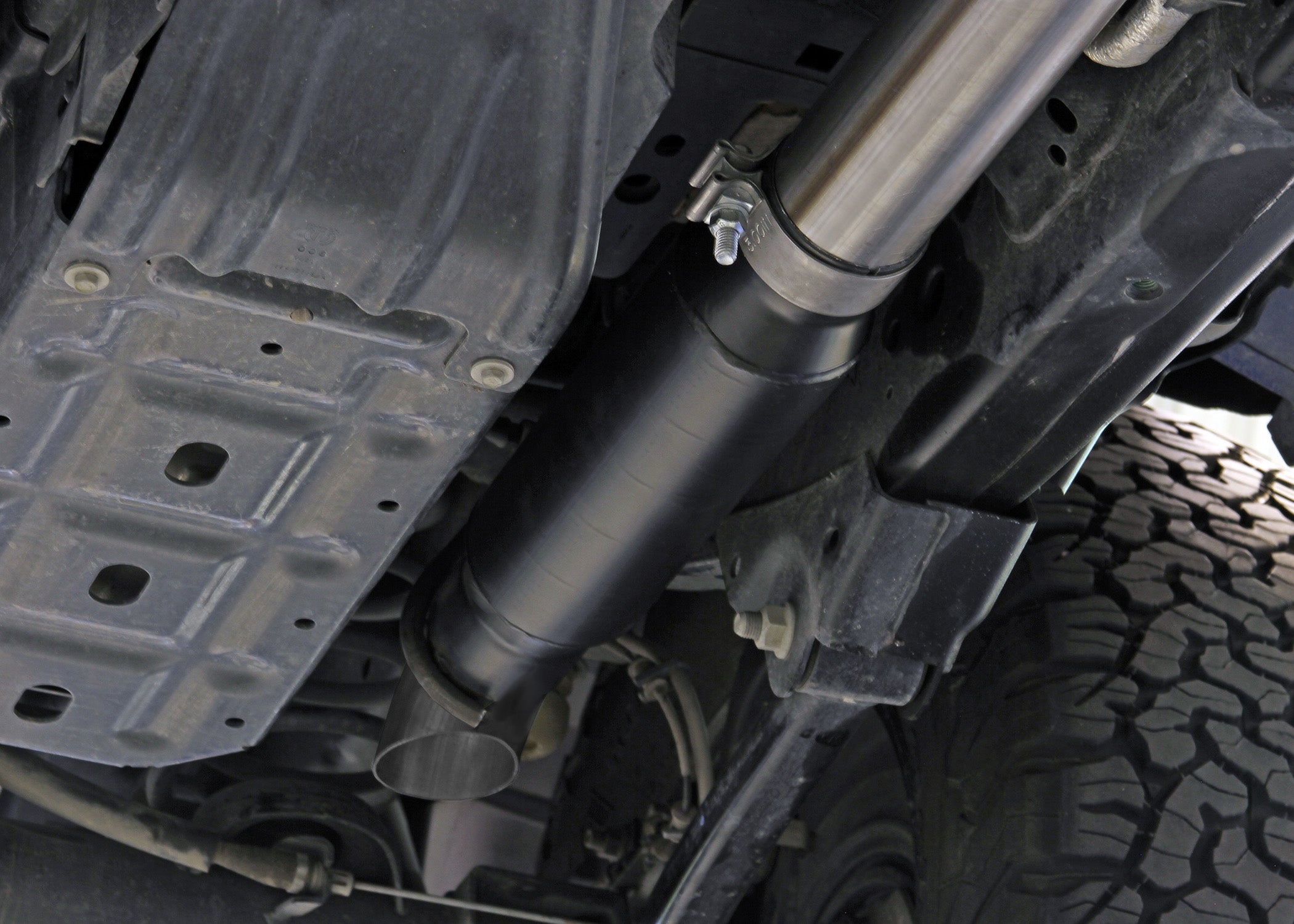 Outlaw Extreme Cat-Back Exhaust System Fits 2018-2026 Jeep Wrangler Jl 2.0T Outlaw Extreme Stainless Steel 3.0 Inch Cat-Back Exhaust System Flowmaster