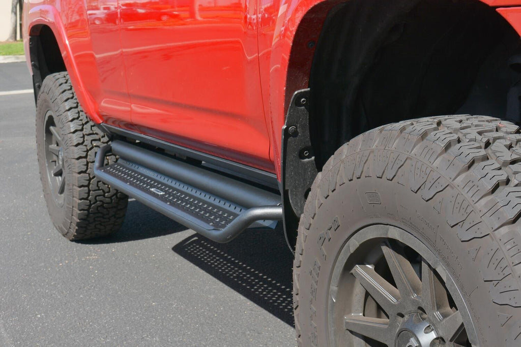 Dominator Xtreme D1 SideSteps With Mounting Bracket Kit Textured Black 2014-2024 Toyota 4Runner Go Rhino