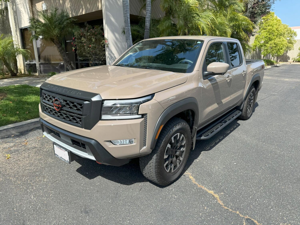 Dominator Xtreme D6 SideSteps W/ Mounting Bracket Kit Text. 2005-2026 Nissan Frontier Extended Cab Go Rhino