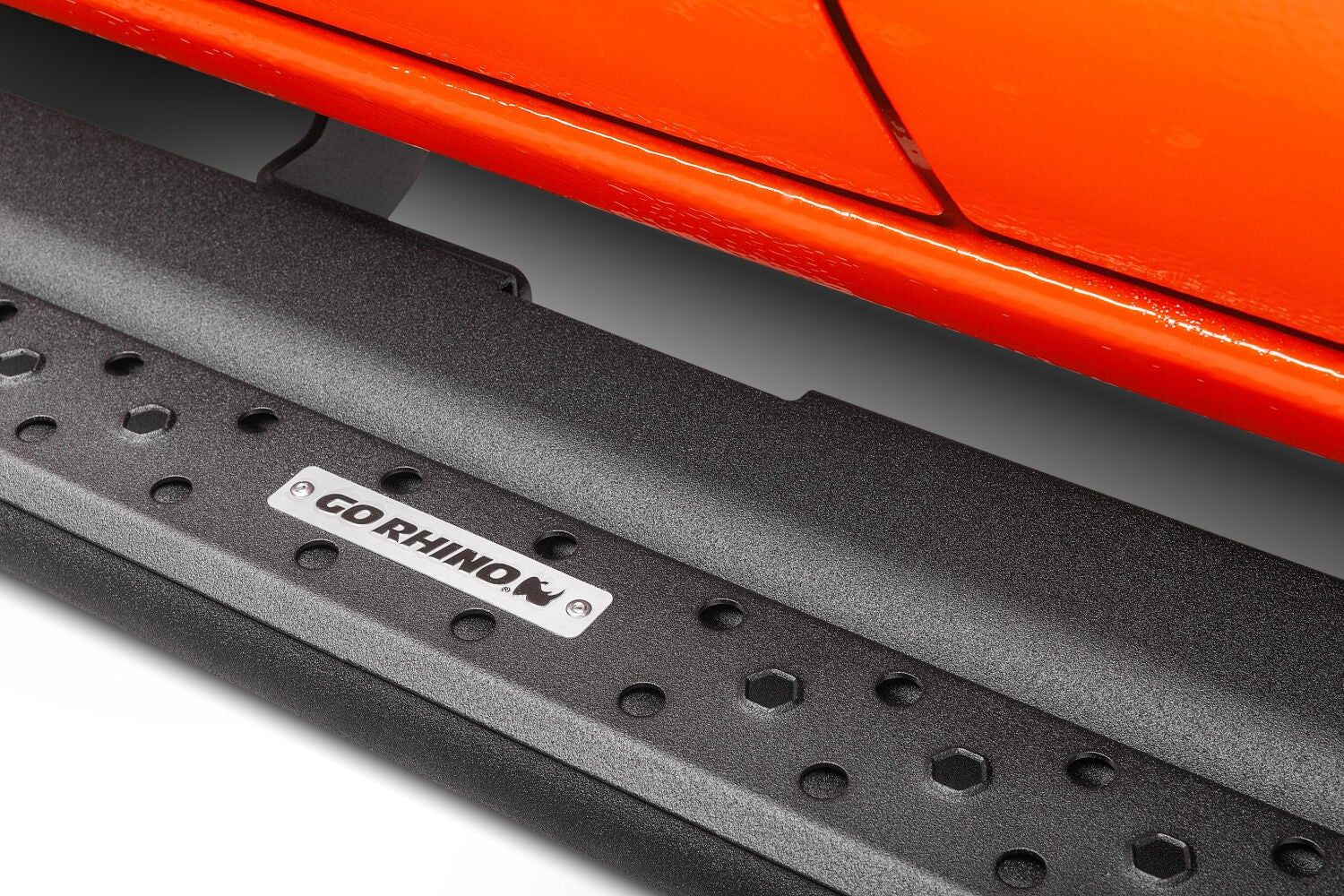 Dominator Xtreme DSS SideSteps With Mounting Bracket Kit Textured Black 1999-2016 Ford F-250/F-350 2026-2026 Sierra 1500/2500/3500 HD Go Rhino
