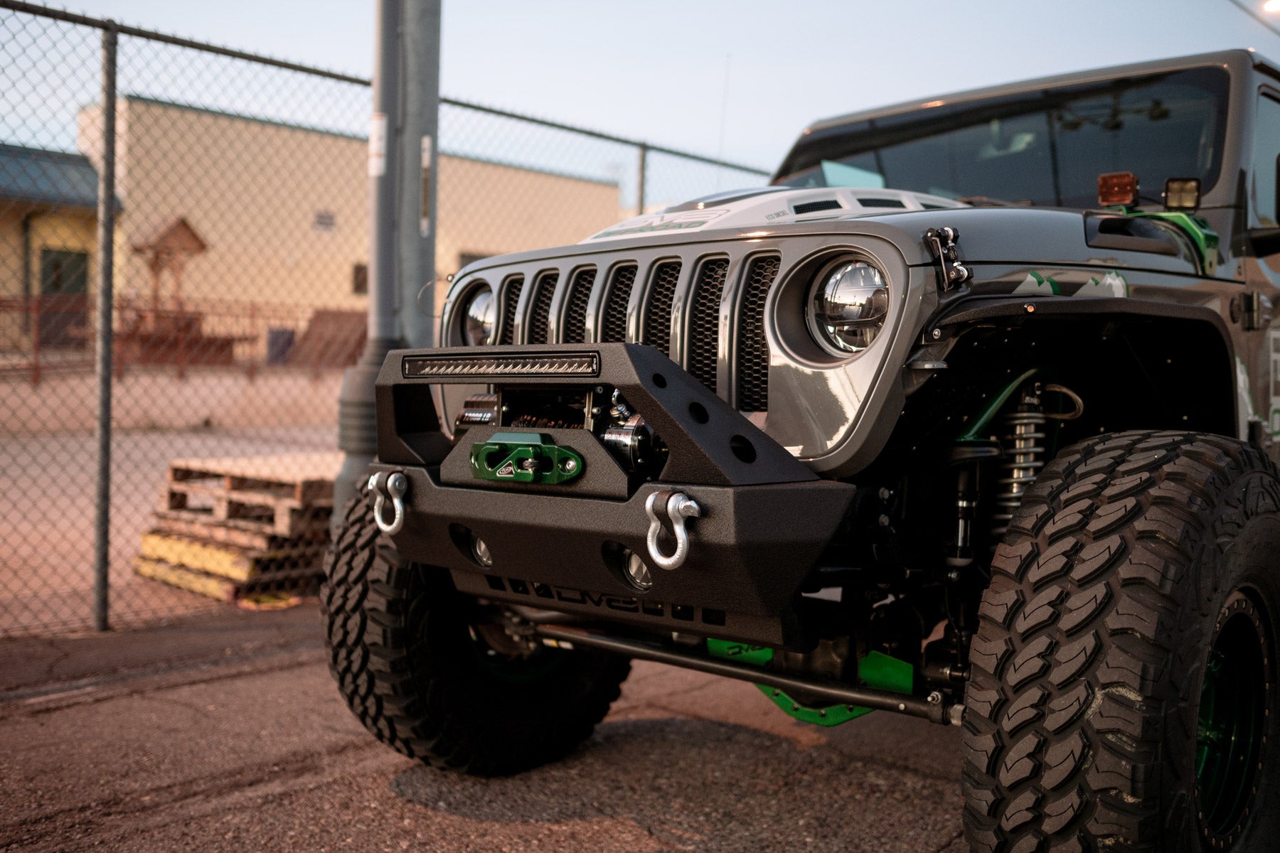 HLCJL-02_On Vehicle (1).jpg
