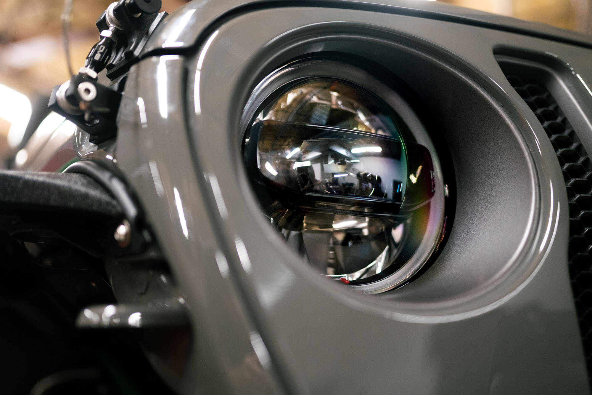 HLCJL-02_On Vehicle (9).jpg