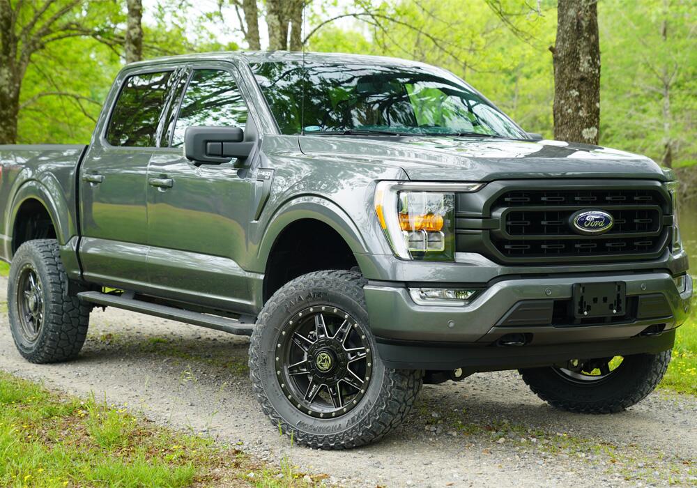 6 Inch Lift Kit 2021-2024 Ford F-150 non-Raptor 4WD without Tremor Package with Fox 2.0 Series Shocks Superlift