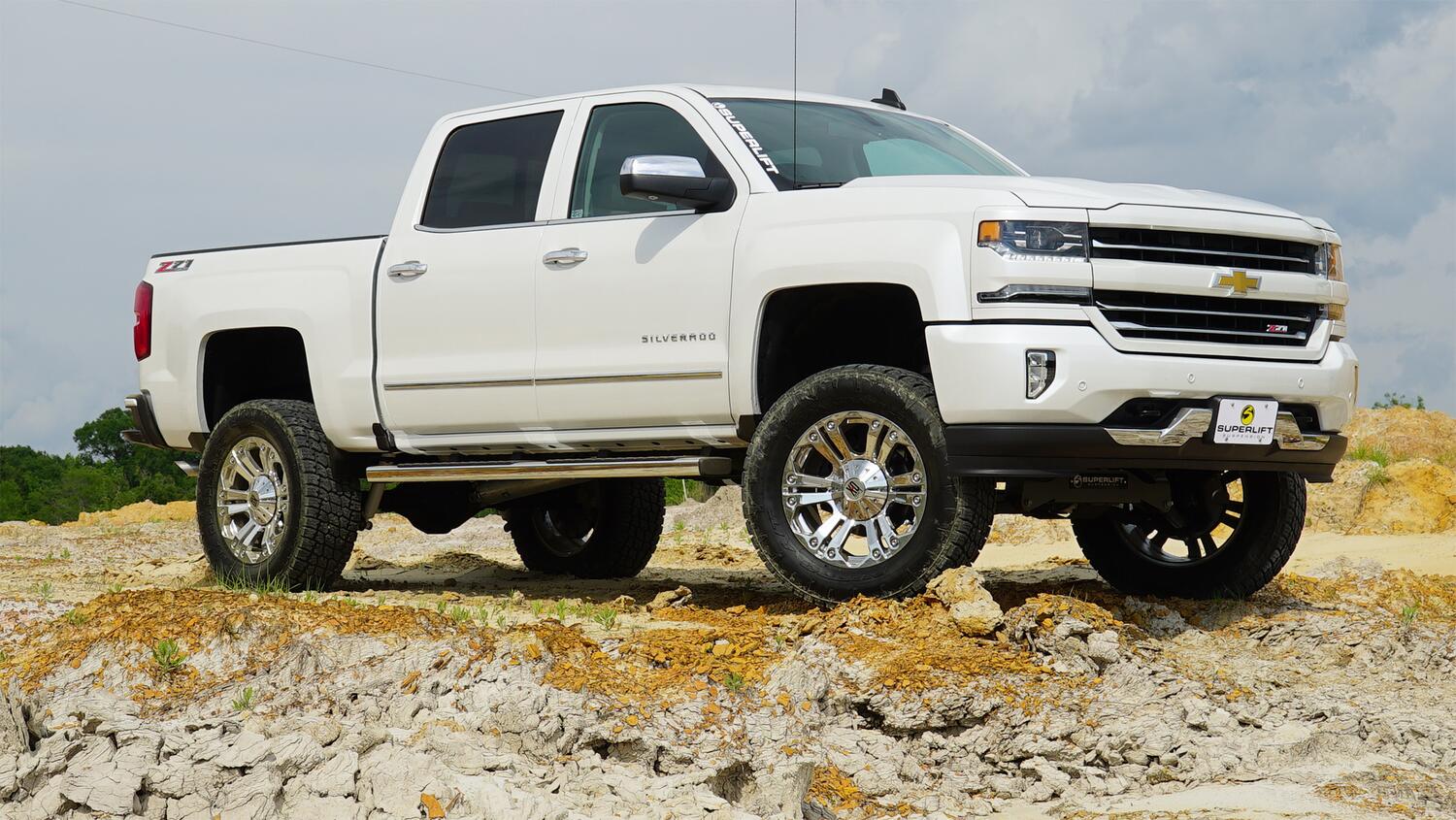 6.5 Inch Lift Kit 2014-2018 Chevy Silverado and GMC Sierra 1500 4WD with Aluminum or Stamped Steel Control Arms with Superlift Rear Shocks Superlift