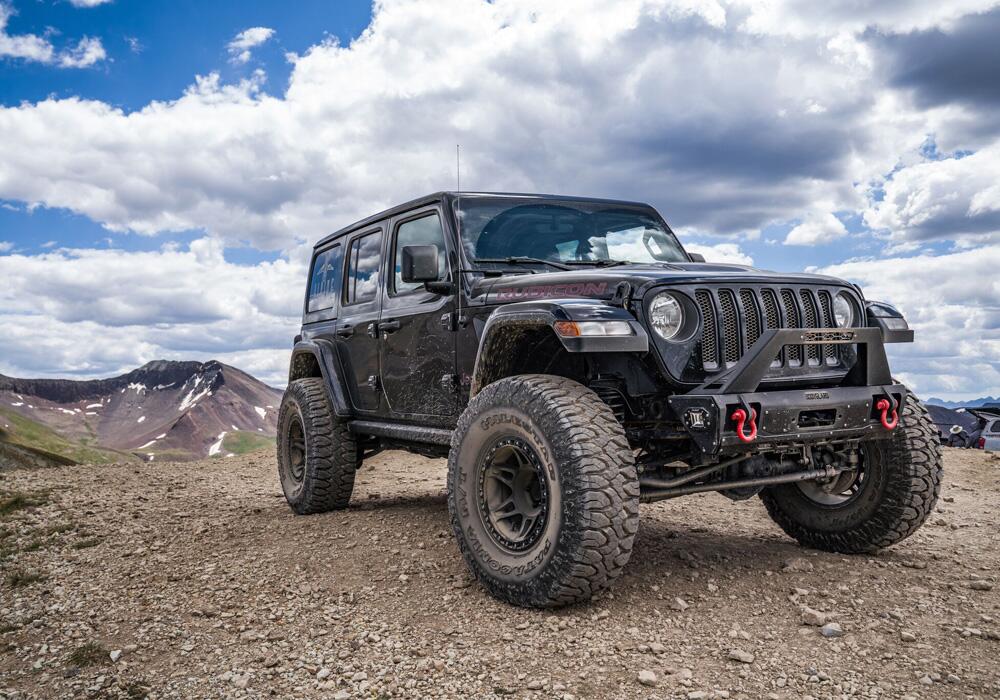 2.5 Inch Dual Rate Coil Lift Kit 2018-2025 Jeep Wrangler JL Unlimited Including Rubicon with Superlift Shadow Series Shocks Superlift