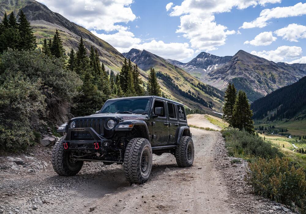 4 Inch Dual Rate Coil Lift Kit 2018-2025 Jeep Wrangler JL Unlimited Including Rubicon with Superlift Shadow Series Shocks Superlift