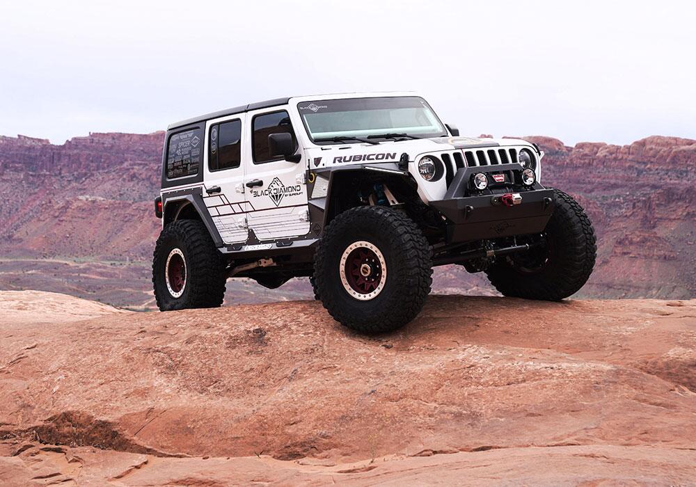 4 Inch Rock Runner Series Lift Kit 2018-2023 Jeep Wrangler JL Unlimited Gas Engine with Superlift Shadow Series Shocks Does Not fit 2-Door Models, Diesel Models or 392 Models Superlift