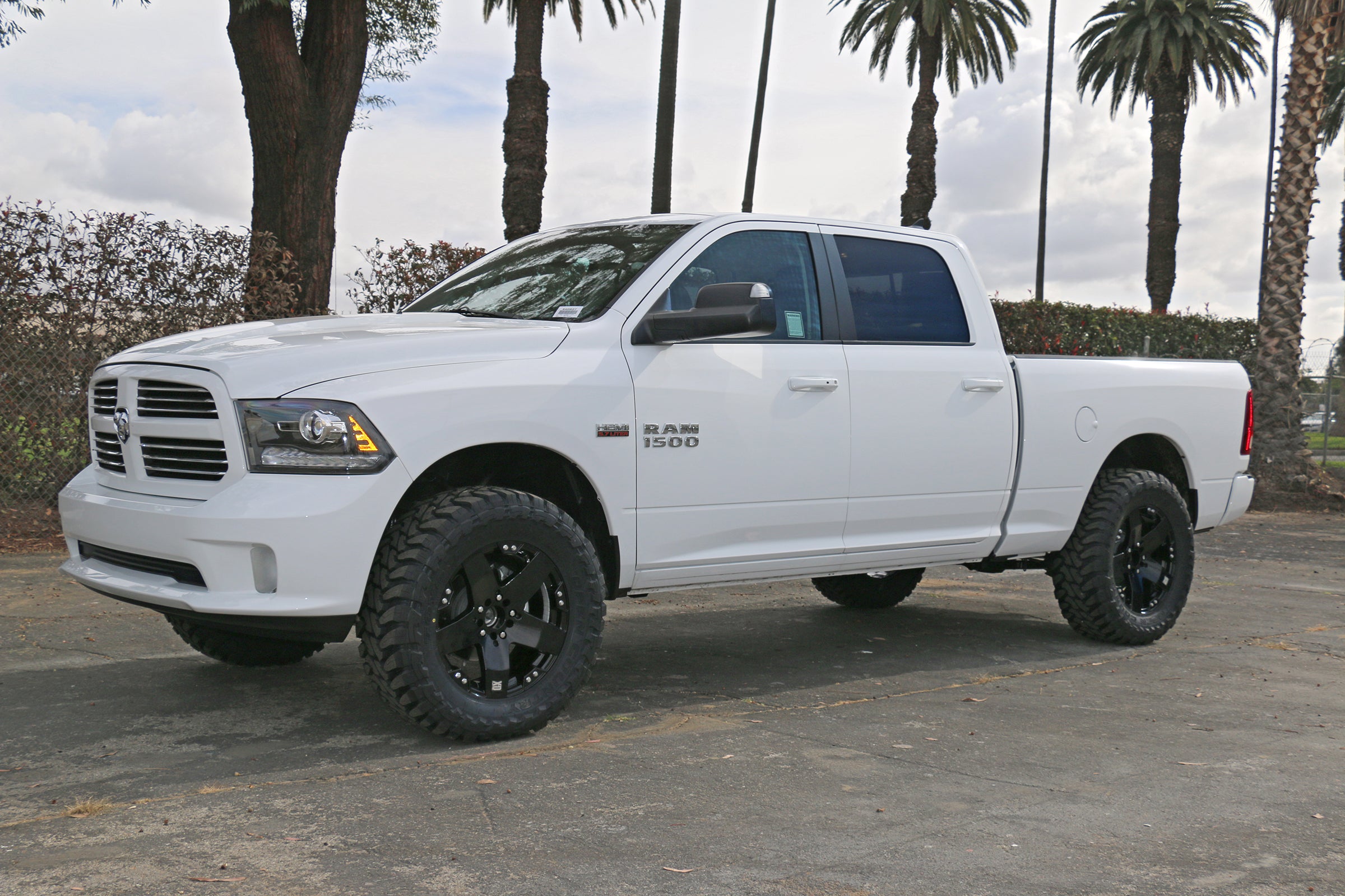 09-18 RAM 1500 4WD .75-2.5 Inch Stage 4 Suspension System Icon Vehicle Dynamics