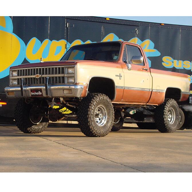 8 Inch Lift Kit (with 52 Inch Rear Springs) 1973-1987 K10/K15 1973-1991 Blazer/Jimmy/Suburban 1/2 Ton Solid Axle 4WD Rear Spring Kit with Superlift Shocks Superlift
