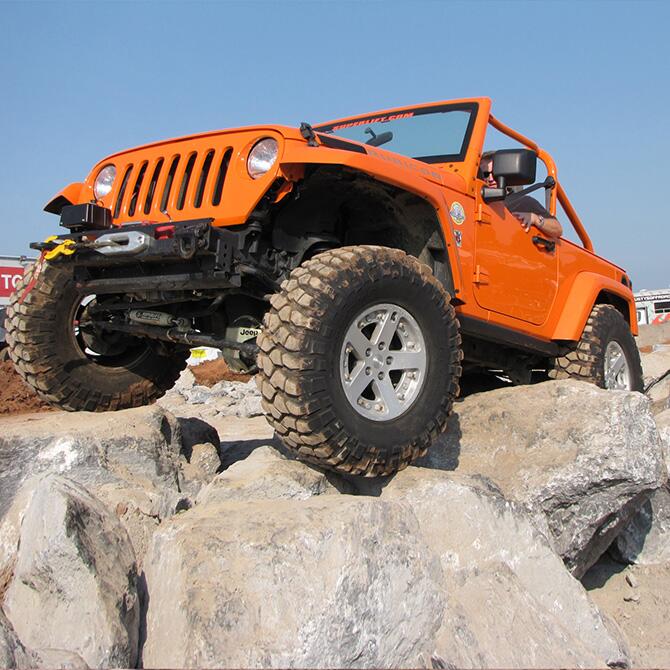 4 Inch Lift Kit 2007-2018 Jeep Wrangler JK 2 Door with Superlift Shocks Superlift