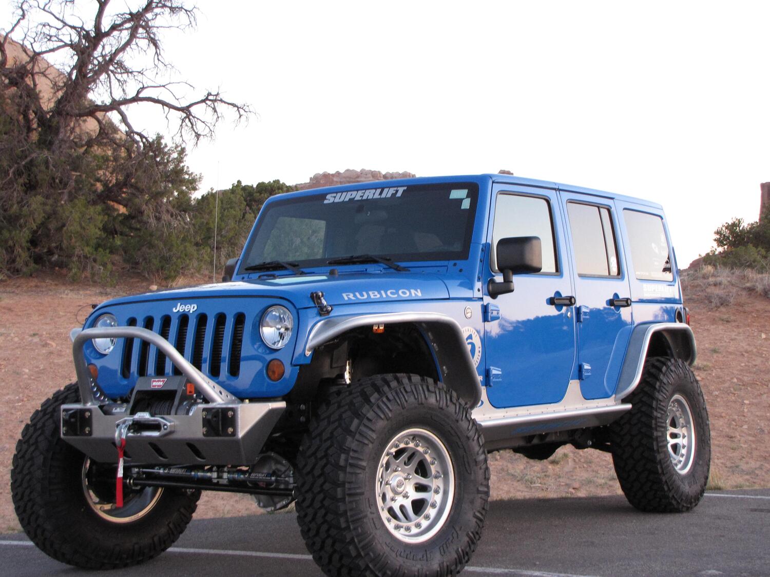 4 Inch Lift Kit 2007-2017 Jeep Wrangler JK Unlimited with Reflex Control Arms and Fox Shocks Superlift