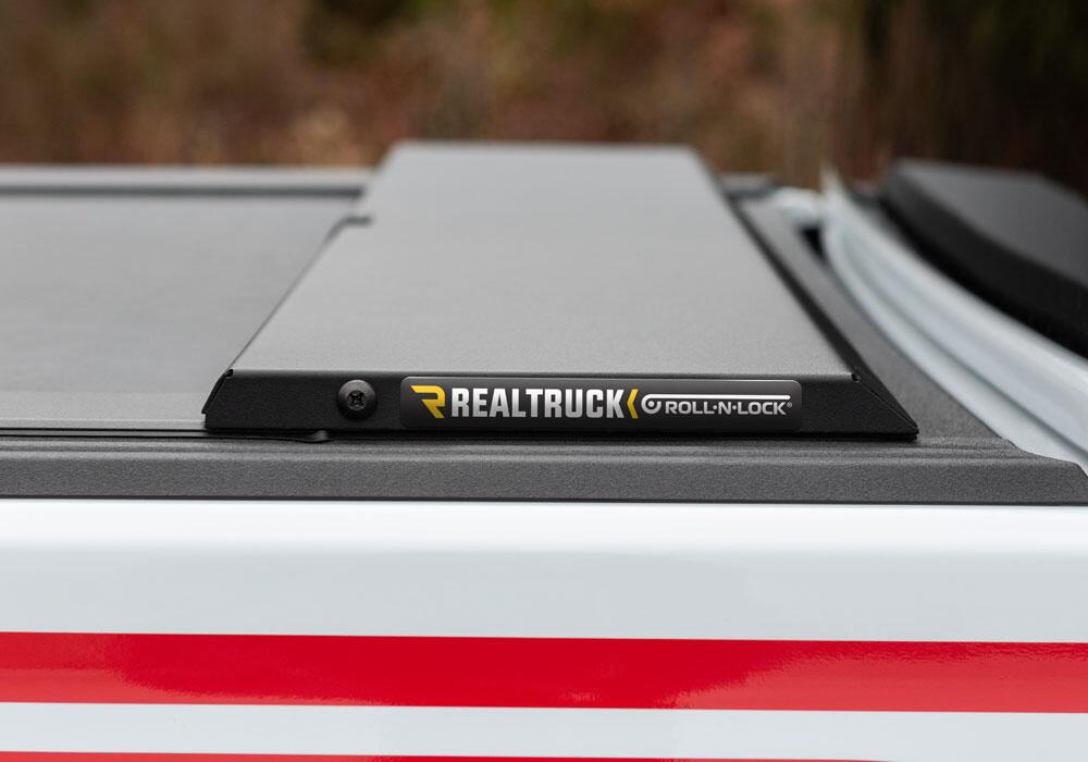 M-Series Locking Retractable Truck Bed Cover for 2020-2025 Jeep Gladiator without Trail Rail System, 5 Ft. Bed Roll N Lock