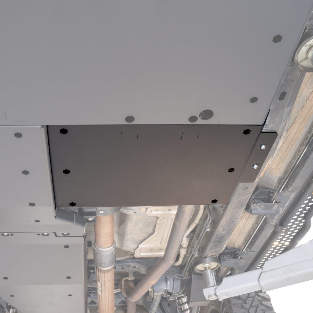 IAG-BDY-F2303-03.jpg